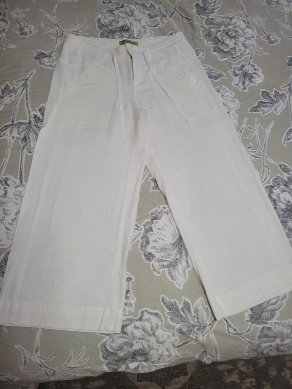 Democracy Cream Linen Blend Cropped Wide leg Pant Size 6 (runs big)